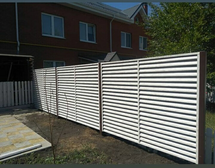 Забор-жалюзи под дерево в Тюмени